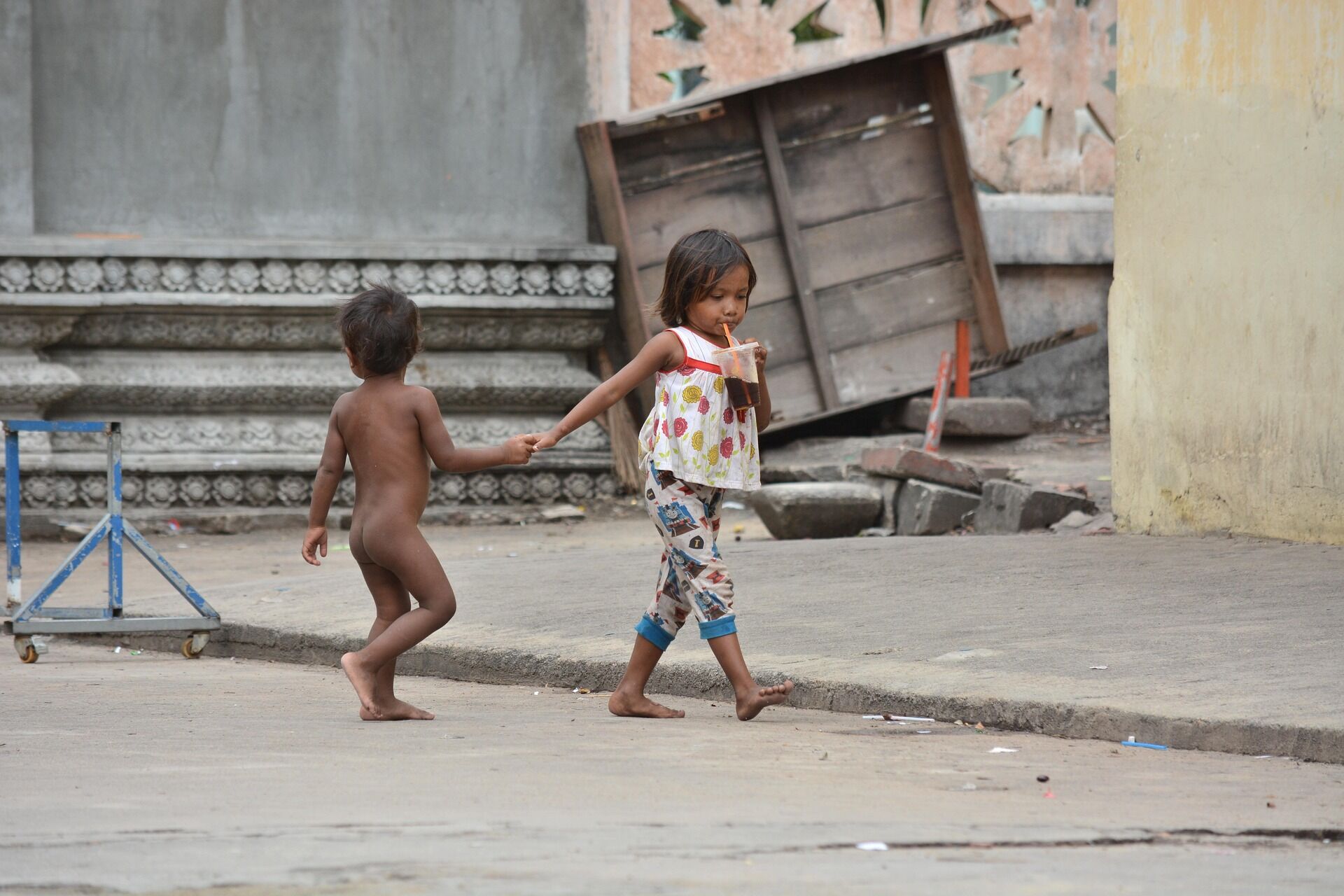 Children at Roluos Group, Cambodia
